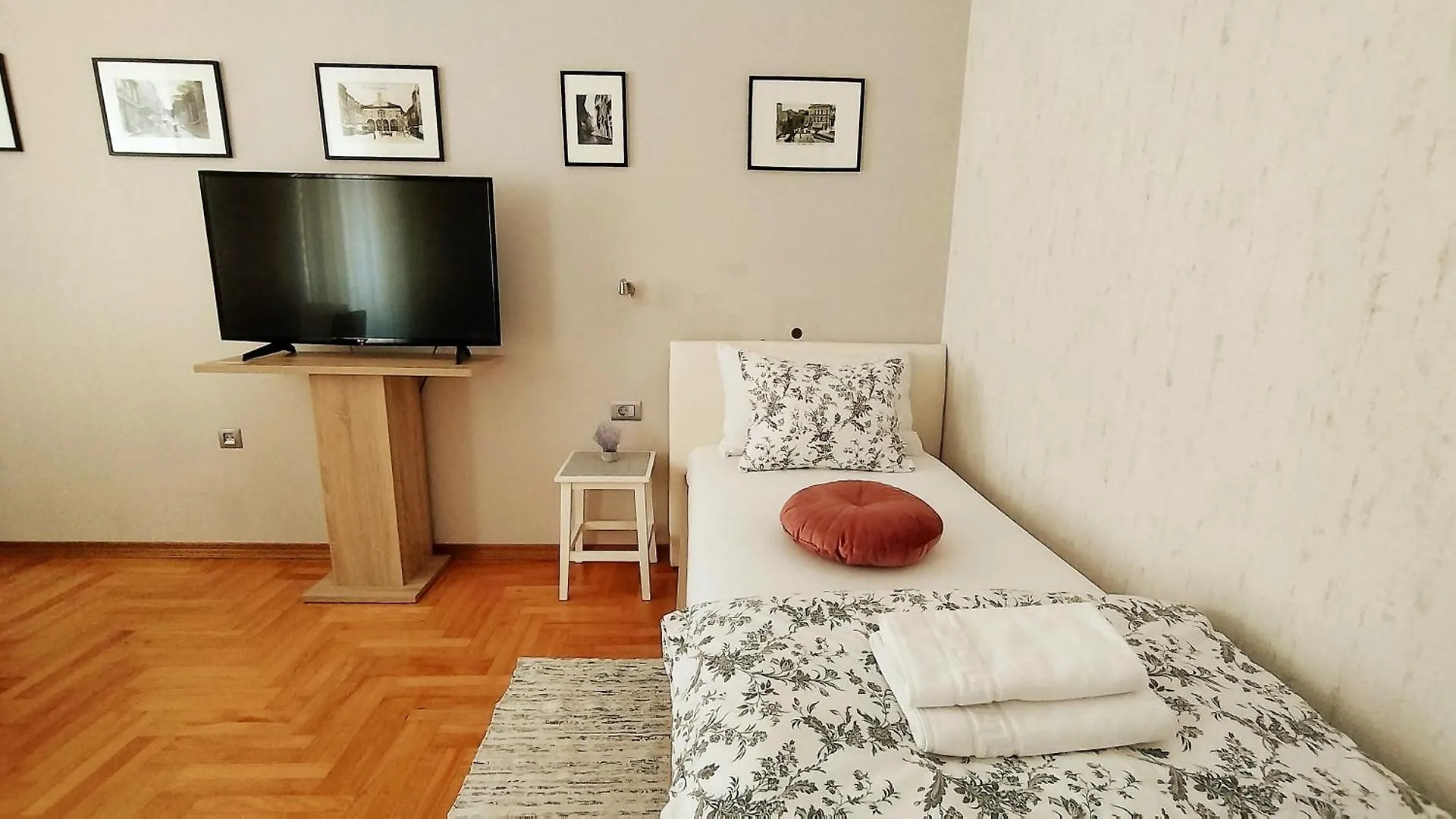 Guest house Lavender - City Room With Free Parking