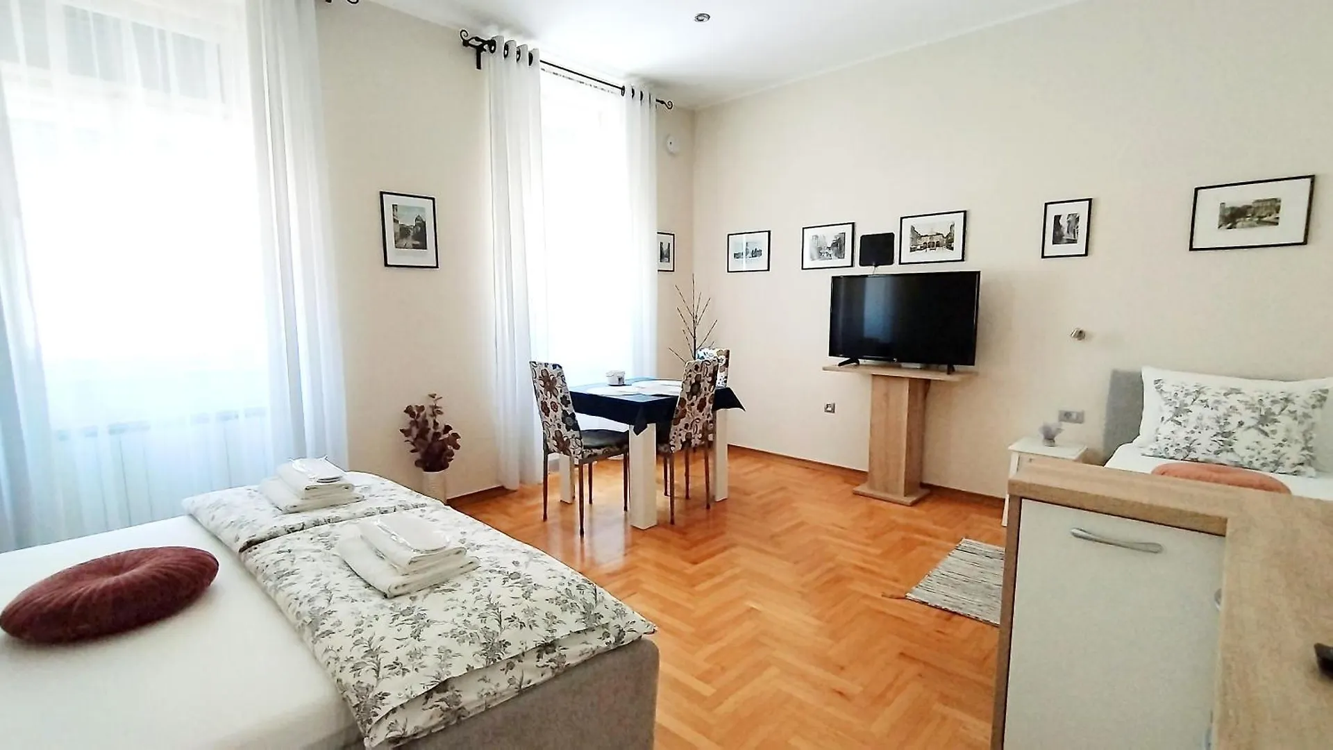 Vendégház Lavender - City Room With Free Parking Póla